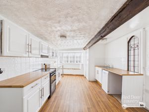 Kitchen- click for photo gallery